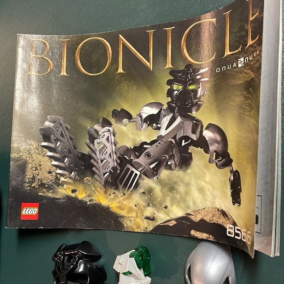 Lego Bionicle 8566 - Onua Nuva - Picture 2 of 2
